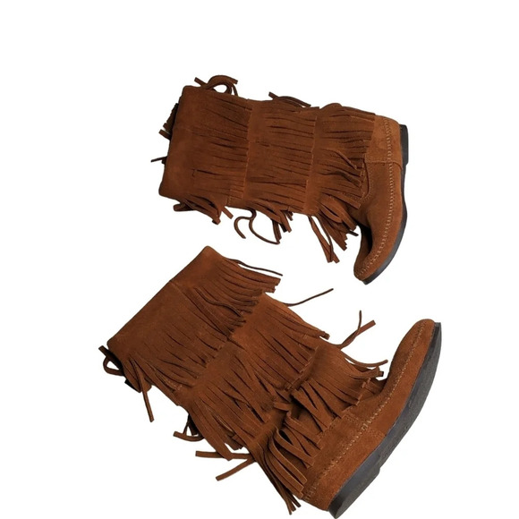 Minnetonka 3 Layer Fringe Brown Suede Boots - Picture 2 of 6